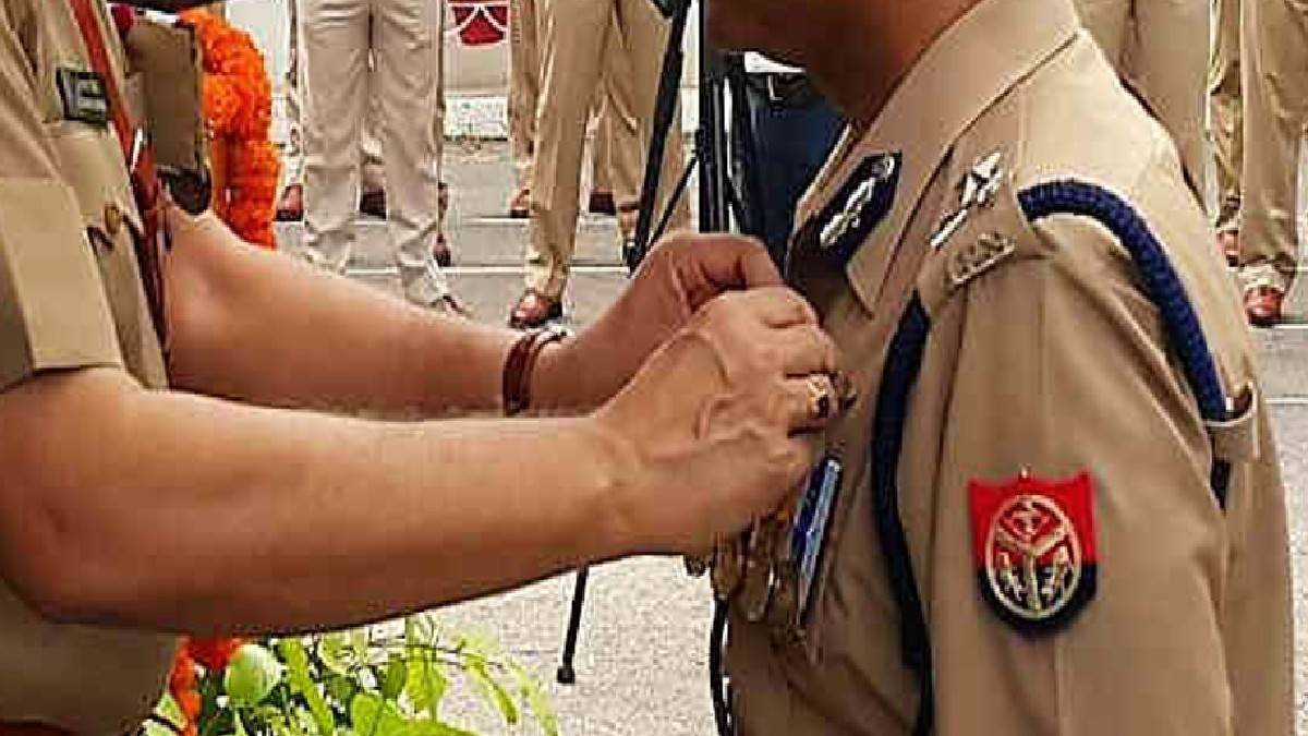 गणतंत्र दिवस पर 901 पुलिसकर्मी पुलिस पदक से सम्मानित, 140 को वीरता के लिए मिला पदक