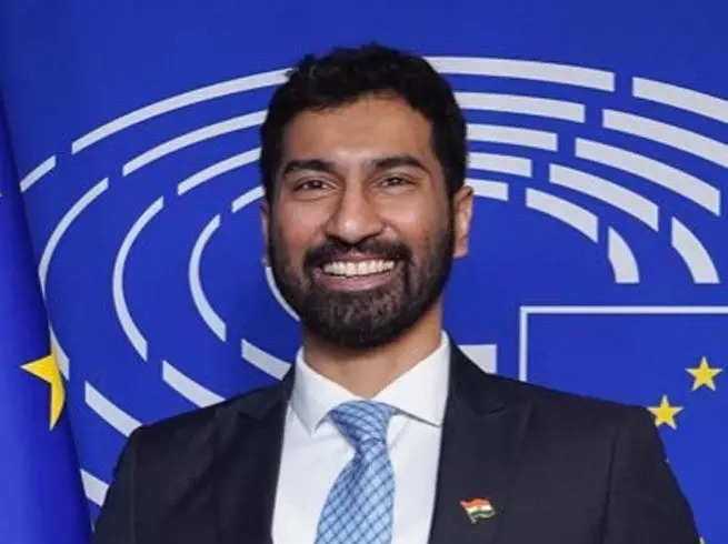 बीबीसी डॉक्यूमेंट्री की निंदा करने के बाद एके एंटनी के बेटे ने छोड़ी कांग्रेस, दिया इस्तीफा