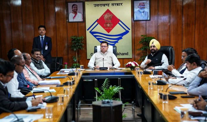 CM धामी के निर्देश,तेजी से हो काम,पौड़ी मंडल कार्यालयों में बैठने का रोस्टर बनाएं अफसर