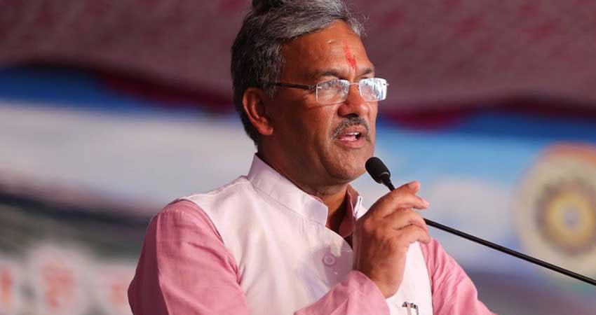 उत्तराखंड दौरे पर निकले पूर्व मुख्यमंत्री त्रिवेंद्र सिंह रावत राजनीति के गलियारों में एक के बाद एक धमाके कर रहे