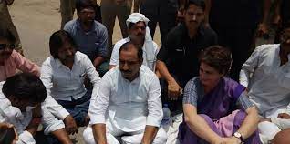 मड़ौली अग्निकांड के पीड़ित परिवार से मिलने आ सकती प्रियंका गांधी वाड्रा, इस सप्ताह है औचक टूर की तैयारी