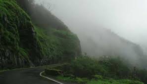 उत्तराखंड में बदला मौसम का मिजाज, पहाड़ों पर बर्फबारी-मैदान में छाएं बादल, मैदानी इलाकों में कोहरा