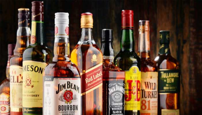 उत्तराखंड में शराब की कीमतें अब उत्तर प्रदेश के समतुल्य ही रहेंगी, प्रति बोतल 100 रुपये से 300 रुपये तक होगी सस्ती