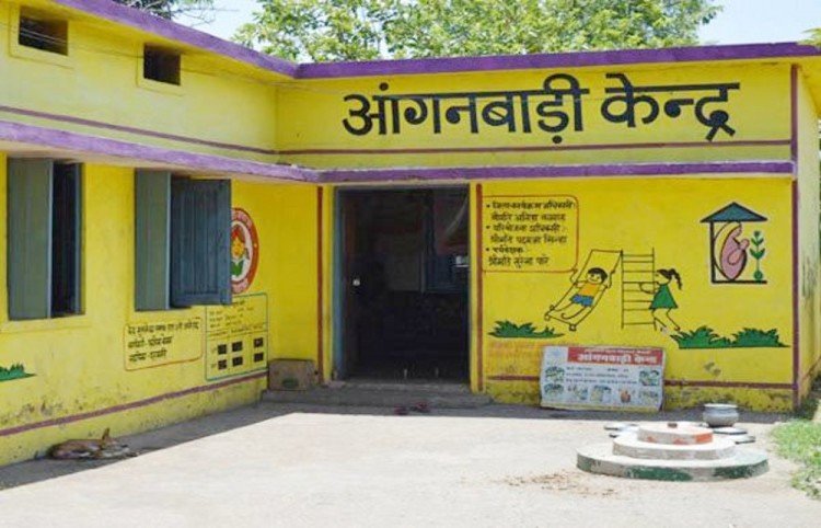अब स्मार्ट होंगे उत्तराखंड के आंगनबाडी केन्द्र, 799 आंगनबाडी केन्द्रों में चाइल्ड फ्रेंडली फर्नीचर और आउटडोर प्ले मैटिरियल पर खर्च होंगे 623 लाख रूपये