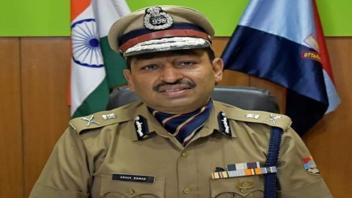 धरने पर बैठे छात्रों से मारपीट करने वाले लोगों के खिलाफ मुकदमा दर्ज, डीजीपी अशोक कुमार ने वरिष्ठ पुलिस अधीक्षक को निर्देश जारी किए