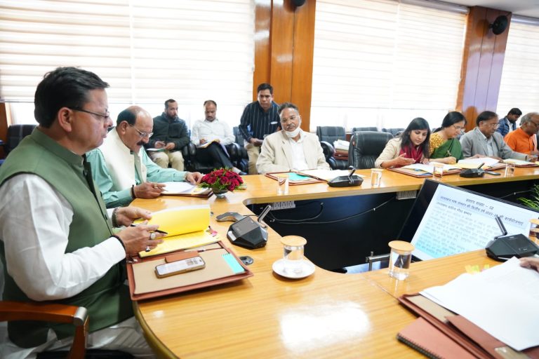 गढ़वाली, कुमाउनी व जौनसारी तथा हिन्दी भाषा में 4 नवोदित उदयीमान लेखकों को प्रतिवर्ष सम्मानित किया जाएगा- सीएम धामी