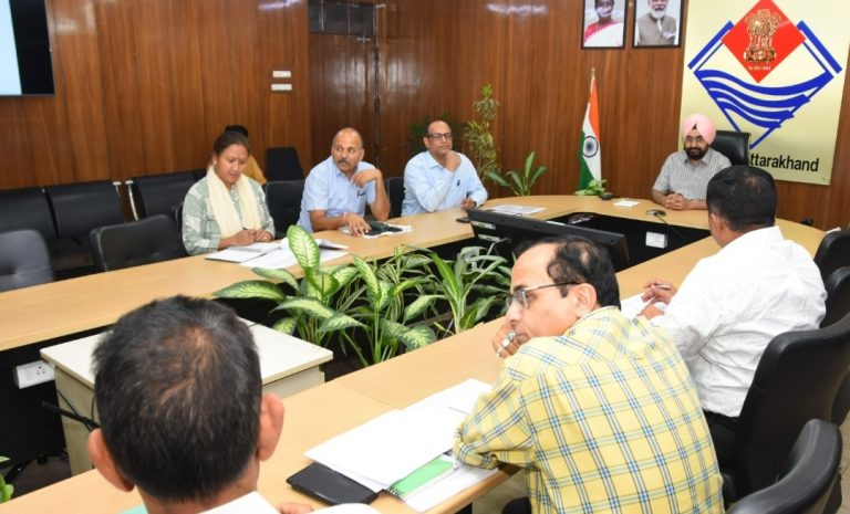 मुख्य सचिव ने सचिवालय में शिक्षा विभाग के साथ क्लस्टर विद्यालय के सम्बन्ध में बैठक की,दिए ये जरूरी निर्देश