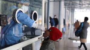 कोरोना की रफ्तार में आई गिरावट, घटकर रह गए 63,380 केस