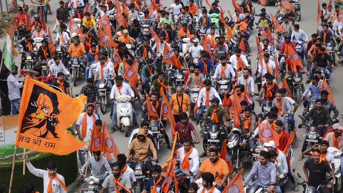 हनुमान जयंती पर आज निकल रही शोभायात्रा को लेकर खुफिया विभाग भी पूरी तरह अलर्ट