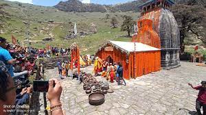 पौराणिक विधि-विधान और वैदिक मंत्रोच्चार के साथ खुले द्वितीय केदार भगवान श्री मद्महेश्वर धाम के कपाट