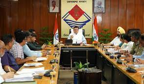 सीएम धामी ने सभी विभागों की जमीनों से अवैध कब्जे हटाने के लिए सेटेलाइट का इस्तेमाल करने के दिए निर्देश