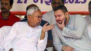 बिहार की राजनीति में बड़ी हलचल, नीतीश की कैबिनेट से जीतन राम मांझी के बेटे ने दिया इस्तीफा