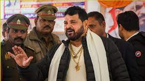 पहलवानों के केस में बृजभूषण शरण सिंह के घर पहुंची दिल्ली पुलिस, कई लोगों के बयान किए दर्ज