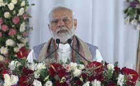 पीएम मोदी छत्तीसगढ़ की राजधानी रायपुर पहुंचे, 7600 करोड़ रुपये की परियोजनाओं का उद्घाटन और शिलान्यास किया