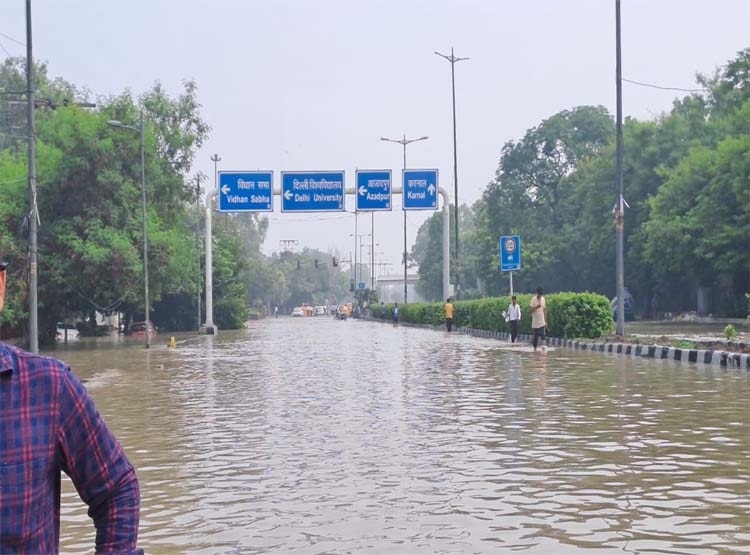 आईएमडी ने कई राज्यों के लिए जारी किया बारिश का अलर्ट, दिल्ली के यमुना नदी में जलस्तर बढ़ने से कई इलाकों में घुसा पानी