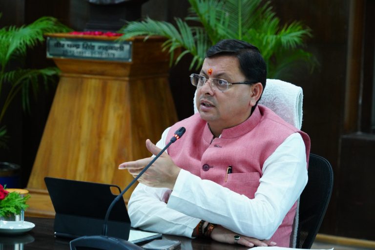 धामी सरकार ने महिलाओं को रक्षाबंधन में दिया तोहफा