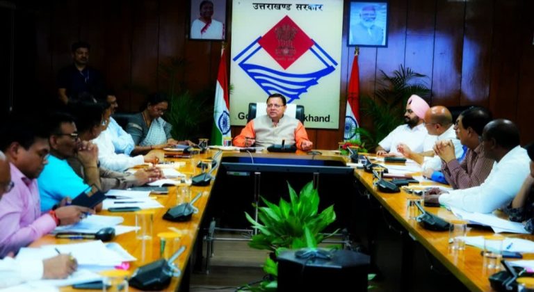 आपदा प्रभावित क्षेत्रों की गर्भवती महिलाओं को मिलेगी हेली सेवा,मुख्यमंत्री ने दिए निर्देश