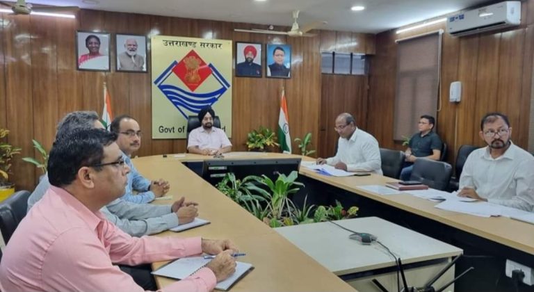 मुख्य सचिव डॉ. एस.एस. संधु ने सचिवालय में प्रदेश में पशुओं में होने वाली लंपी बीमारी के सम्बन्ध में बैठक ली