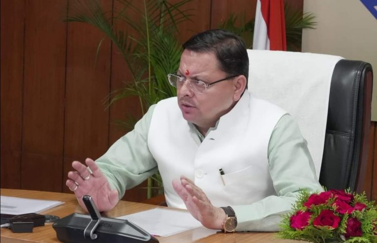 CM धामी ने सचिवालय में सशक्त उत्तराखण्ड @ 25 के लक्ष्यों को हासिल करने के लिए श्रम विभाग द्वारा तैयार की गई अल्प, मध्य एवं दीर्घकालिक रोडमैप की समीक्षा की