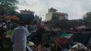 नूंह हिंसा के बाद प्रशासन का बड़ा एक्शन, अवैध झुग्गियों पर चला बुलडोजर