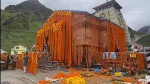 केदारनाथ भतूज मेला: 15 क्विंटल फूलों से सजा बाबा का धाम, रातभर खुले रहेंगे मंदिर के कपाट
