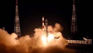 चंद्रयान-3 के बाद रूस का लूना-25 लॉन्च, ISRO ने दी बधाई