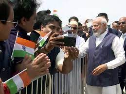 पेरिस में भारतीय समुदाय ने किया पीएम मोदी का भव्य स्वागत, भारतीय समुदाय में दिखा उत्साह