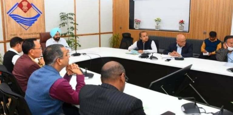 उत्तराखंड में सरकारी कर्मचारियों को बैकों से मिलेगा खास स्कीम का लाभ, कॉरपोरेट सैलरी पैकेज पर जोर