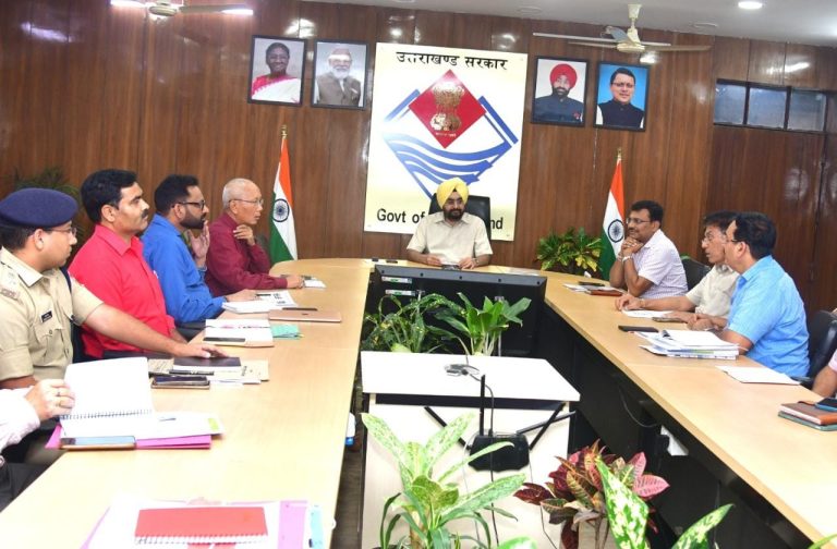 मुख्य सचिव ने यातायात व्यवस्था को दुरुस्त करने के लिए अधिकारियों को दिए ये निर्देश