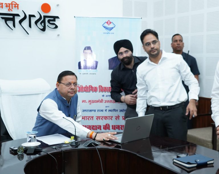 सोशल मीडिया में CM धामी की बढ़ती लोकप्रियता