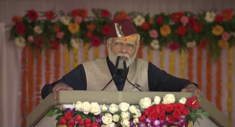 PM मोदी की जनसभा में उमड़ी भारी भीड़