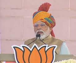 कोटा में PM Modi ने कांग्रेस को घेरा- कहा पेपर लीक कर लॉकर भरने वालों को लॉकअप में भेजने की गारंटी’