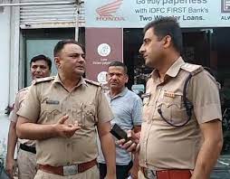 त्योहारी सीजन पर सरकार ने पुलिस व जिला प्रशासन को किया सतर्क; अधिकारियों को दिए सख्त निर्देश