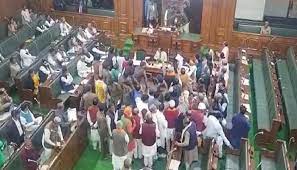 पक्ष-विपक्ष के बीच हाथापाई, बिहार विधानसभा की कार्यवाही 2 बजे तक के लिए स्थगित