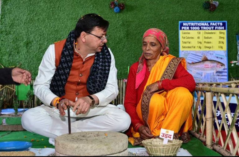 “बेटी-ब्वारयूं कु कौथिग” में सीएम धामी का जुदा अंदाज सबको भाया