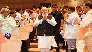 भाजपा संसदीय की बैठक में  पीएम मोदी का जोरदार स्वागत, सांसदों को दी यह हिदायत