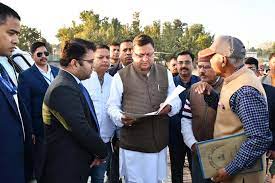 डीएम नियमित रूप से जन समस्याओं को हल करें- सीएम