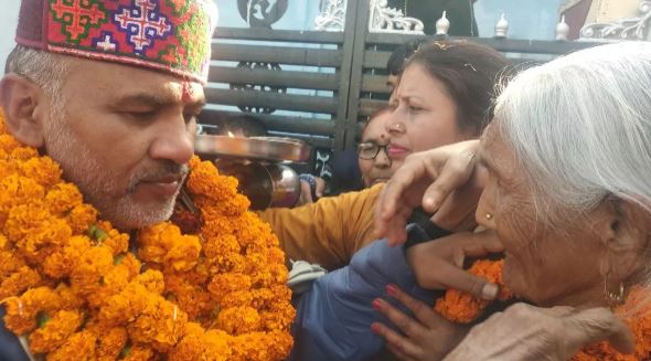 17 दिन जिंदगी की जंग जीत घर पहुंचे गब्बर सिंह,अपनों के छलके आंसू, हुआ भव्य स्वागत