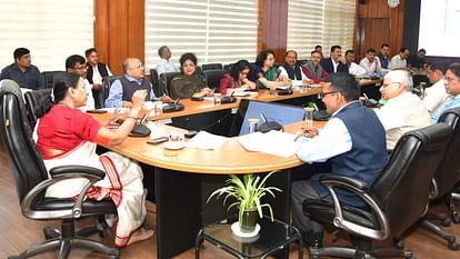 प्रदेश के तीनों ऊर्जा निगमों में अगले छह माह हड़ताल पर प्रतिबंध रहेगा