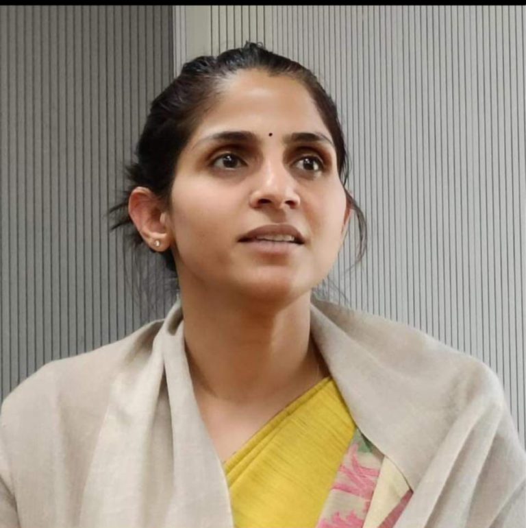 इस सर्दी, लाएं बदलाव अपने अनुपयोगी गरम कपड़े जरूरतमंद लोगों को भेंटकरें- जिलाधिका