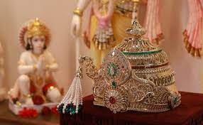 रामलला पहनेंगे 11 करोड़ का मुकुट, गुजरात के कारोबारी ने किया दान