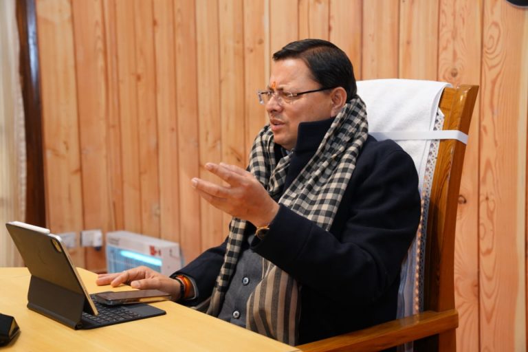 मुख्यमंत्री पुष्कर सिंह धामी ने की वाह्य सहायतित परियोजनाओं की समीक्षा