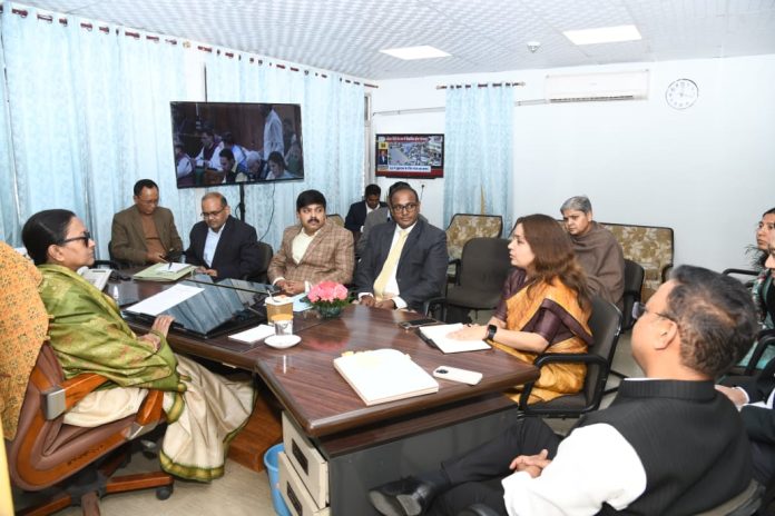 सीएस राधा रतूड़ी ने कृषि एवं उद्यान विभाग को प्रदेश में अनुपयोगी घाटियां एवं जमीनों को चिहिन्त कर उनमें मंडुआ, झंगोरा एवं चौलाई के बड़े स्तर पर उत्पादन को बढ़ावा देने तथा क्षेत्र विस्तार की कार्ययोजना तैयार करने के निर्देश दिए