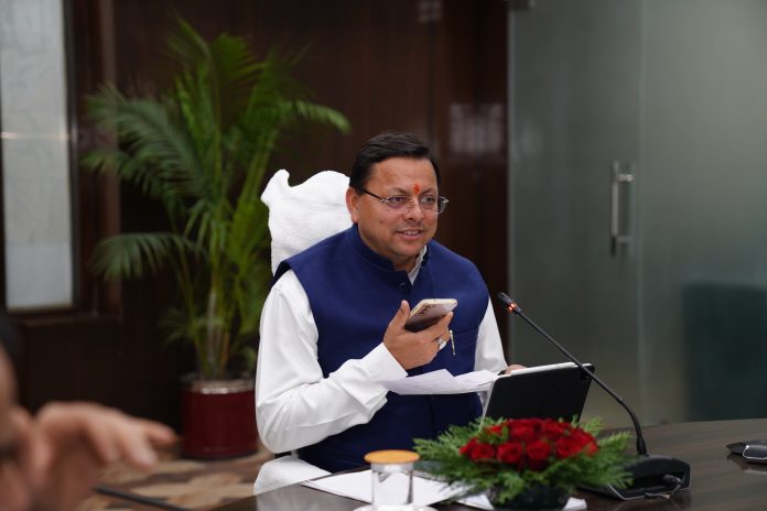 मुख्यमंत्री ने सचिवालय में की सी.एम हेल्पलाईन 1905 की समीक्षा