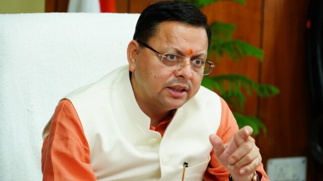 CM धामी ने लोगों से पिरूल को इकट्ठा करने की अपील की,ग्रामीण इकट्ठा करने लगे पिरूल