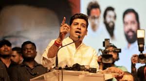 कल्याण लोकसभा सीट से सीएम एकनाथ शिंदे के बेटे श्रीकांत शिंदे को उम्मदीवार बनाया गया