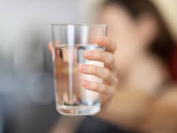 वेट लॉस करने के हिसाब से हर रोज कितना पानी पीना चाहिए? जानिए क्या कहते हैं हेल्थ एक्सपर्ट