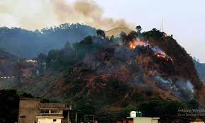 उत्तराखंड में जंगलों के धधकने का सिलसिला जारी, सीएम धामी ने की बैठक