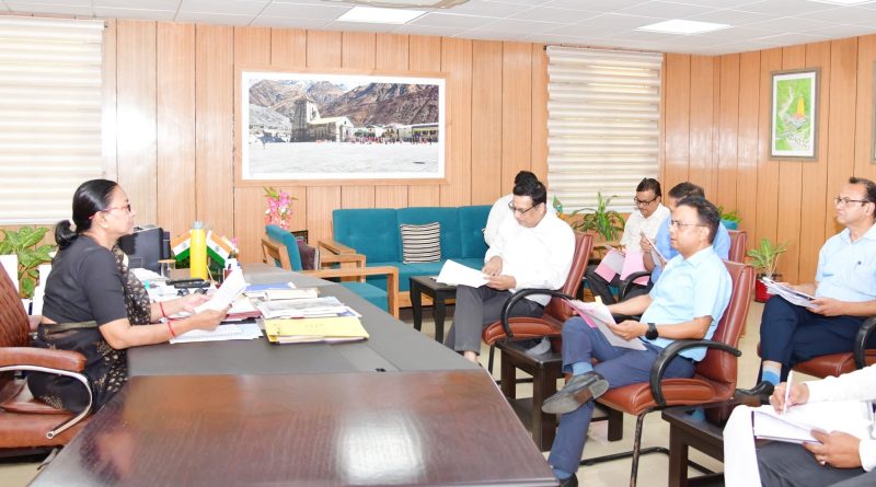 सचिवालय में मुख्य सचिव से भारतीय राष्ट्रीय राजमार्ग प्राधिकरण (एनएचएआई) के सदस्यों ने की भेंट