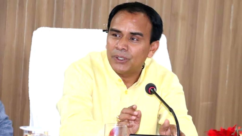 आवंटित बजट समय पर खर्च करें अधिकारी- डॉ. धन सिंह रावत